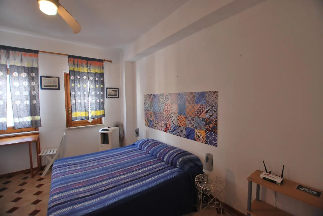 Lipari Monolocale Centro Storico Apartment